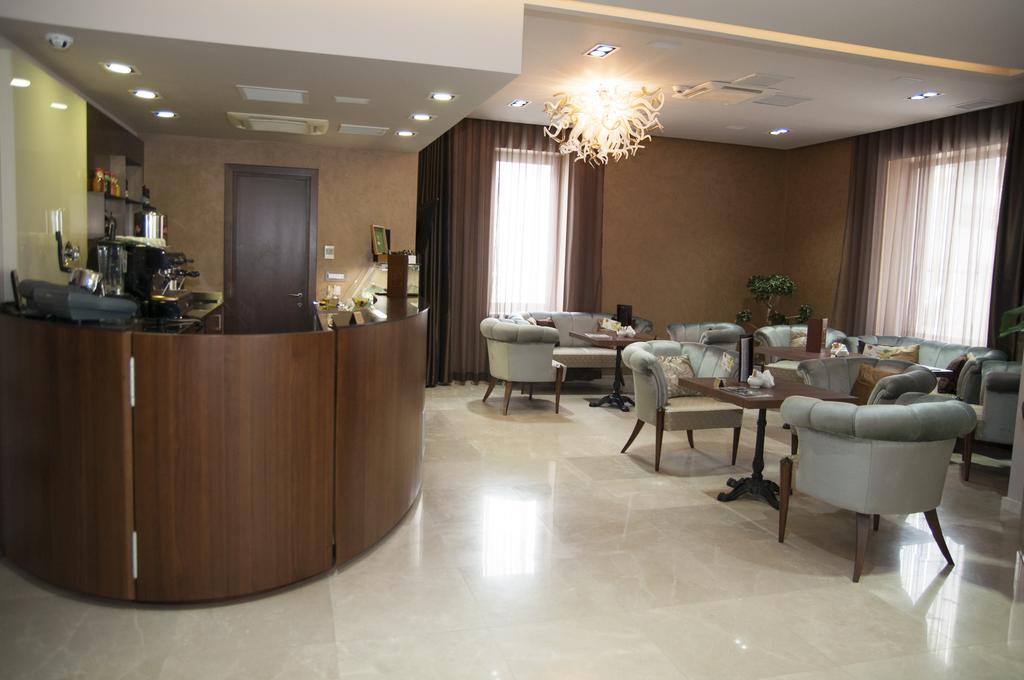 Premier Palace Spa Hotel Bucharest Exterior photo The lobby of the hotel