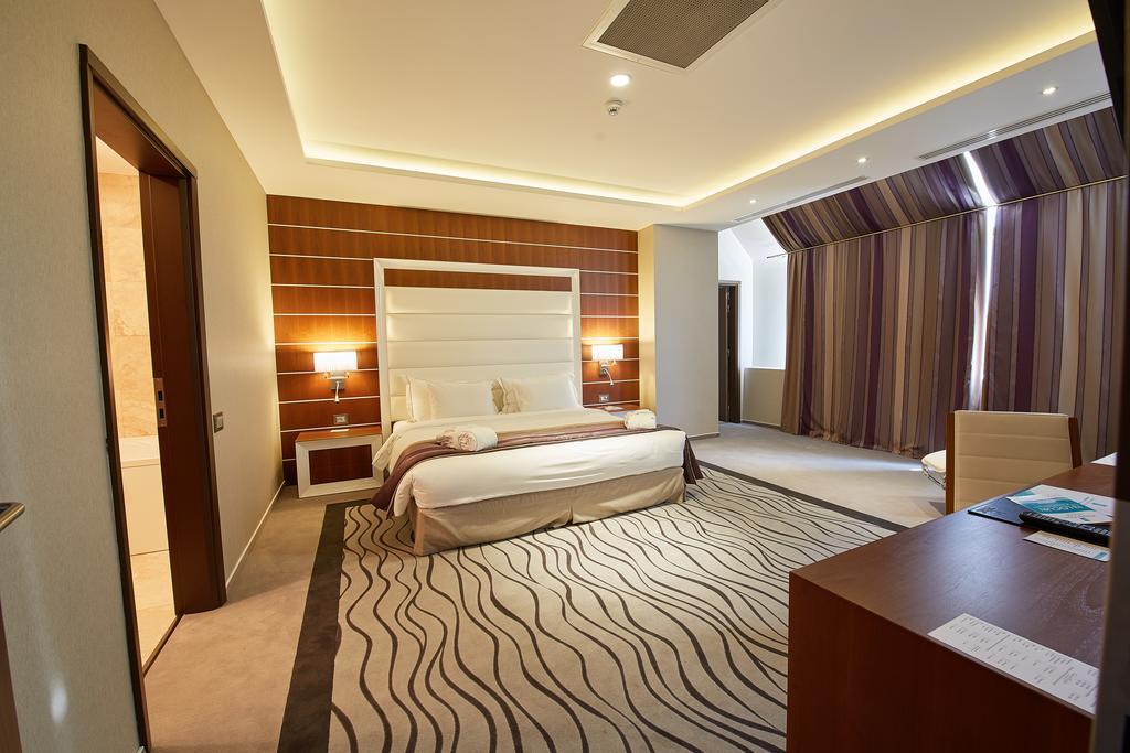 Premier Palace Spa Hotel Bucharest Exterior photo A bedroom at the hotel